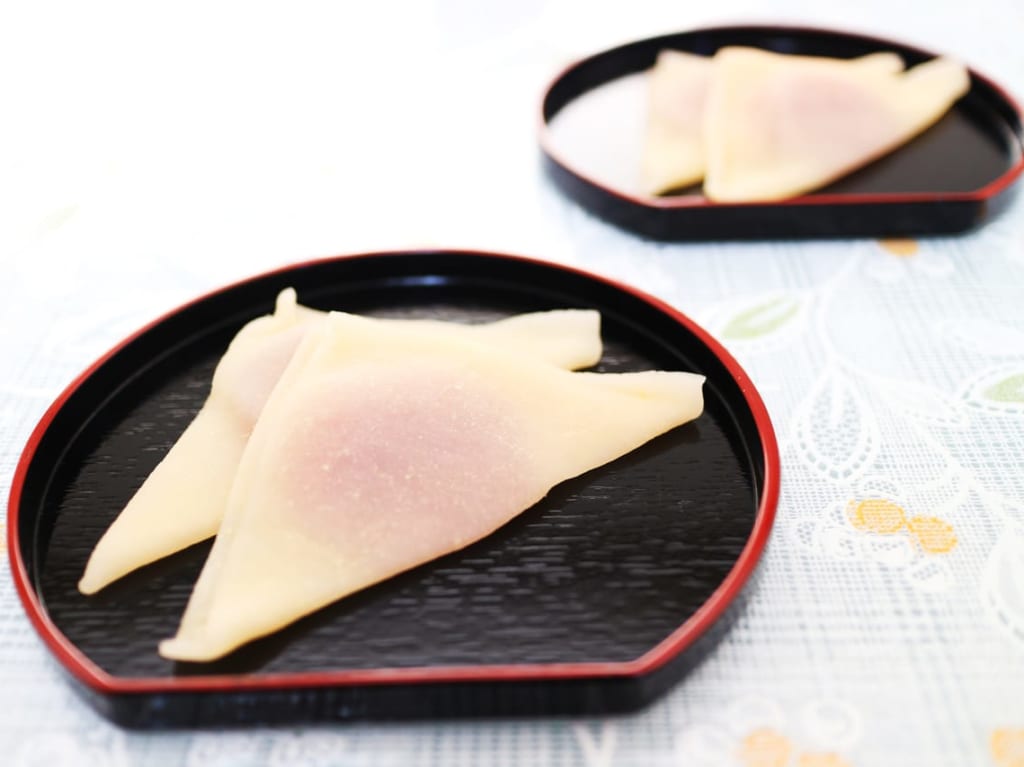 西尾から「八ッ橋いろいろ 秋の京柄ハンカチセット」が期間限定で発売中